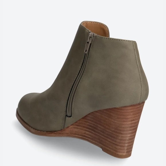 Report Footwear Guine Wedge Bootie Olive Green - Picture 4 of 12